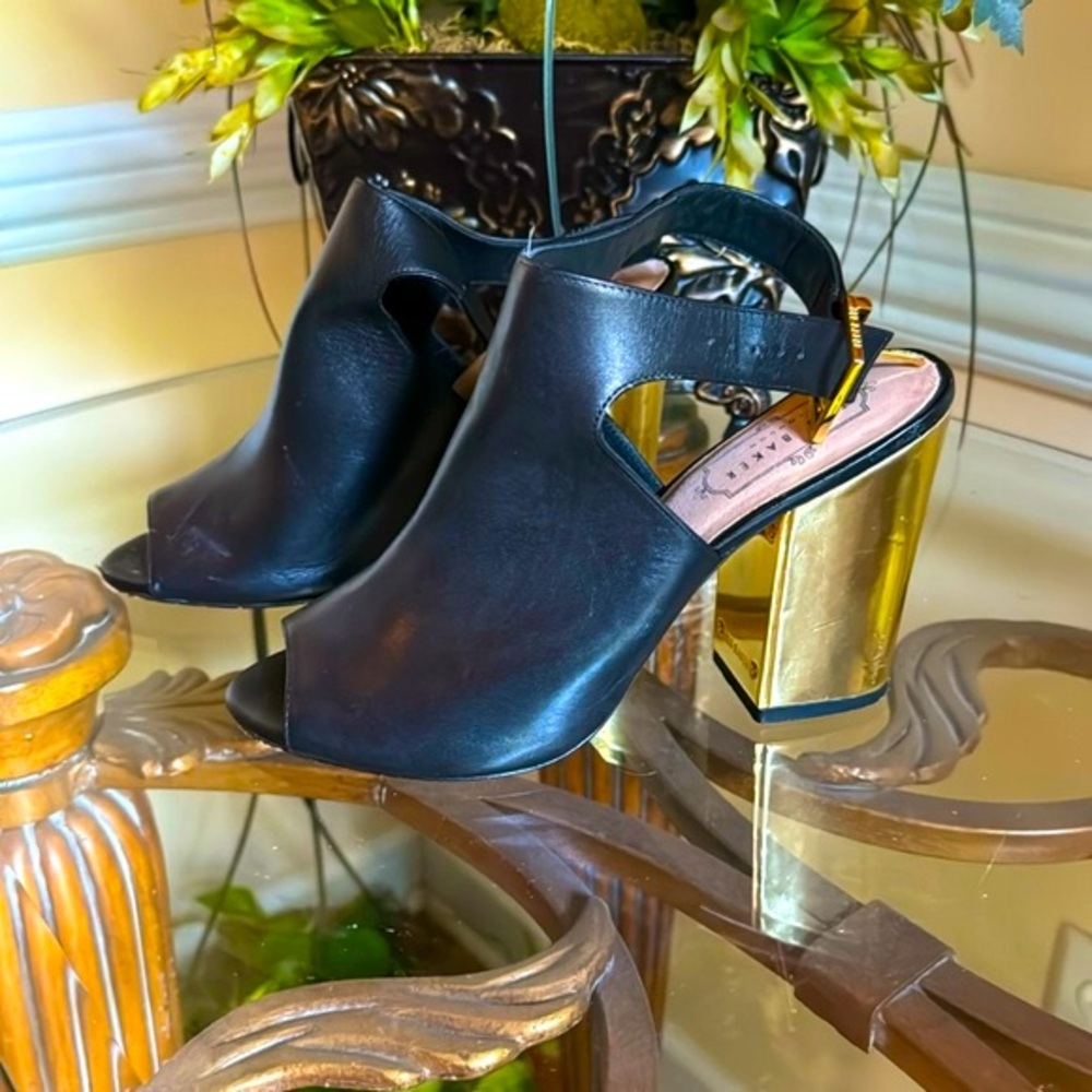 Ted Baker Black Leather Slingback Buckle Gold Block Heels 7.5